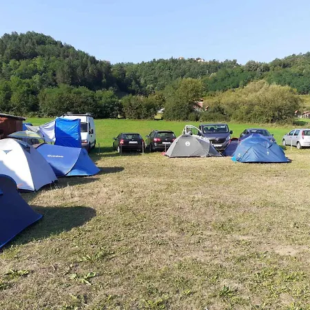 Dragacevska Avlija - Camp * Guča